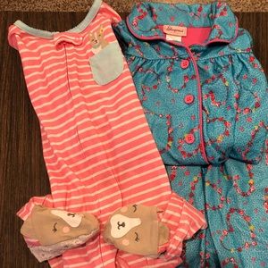 2 pair of Pajamas - Size 2T